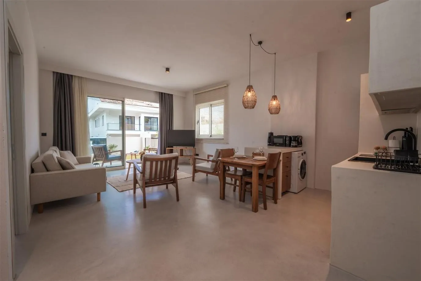 פאטהיה Gizz Suites City 0*,